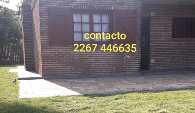 Alquileres en Ostende, casa 3 ambientes