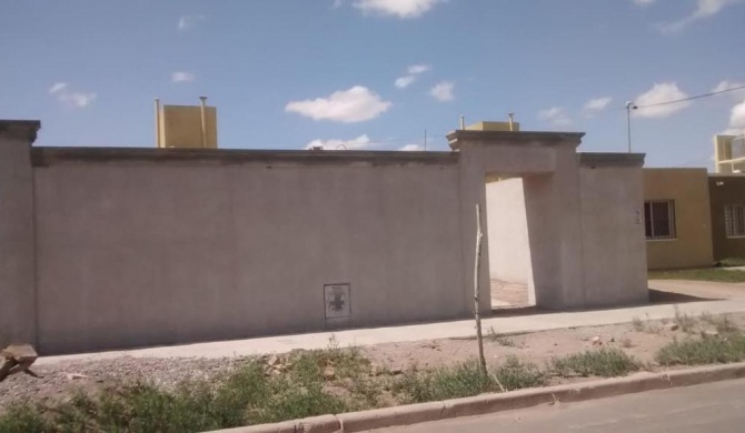 Casa con piscina a 3K del Estadio del Bicentenario