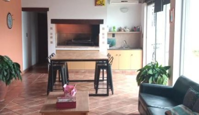 Salta, Casa con Asador y Pileta