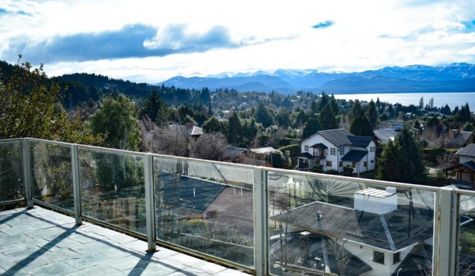 Casa Cerro Dorado vista al lago