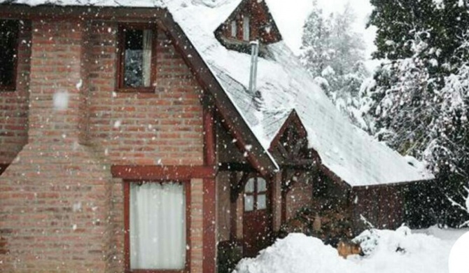 Casa familiar en el bosque