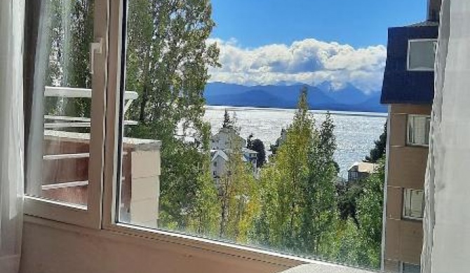 Departamento con vista al Nahuel Huapi en el centro de Bariloche