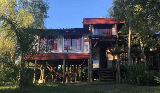 COSTA BAMBU CASA en el Delta de Tigre RIO PARANA DE LAS PALMAS