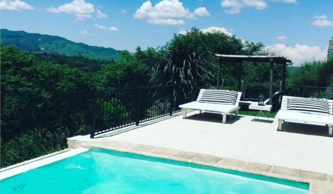 Increible casa con excelentes vistas en barrio cerrado de San Lorenzo