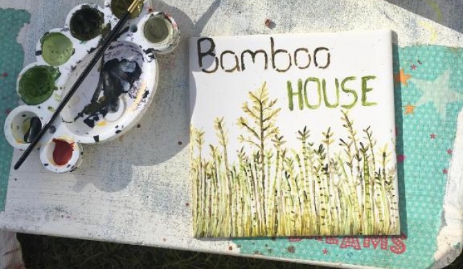 Bamboo House- Eco Hostel +Bar