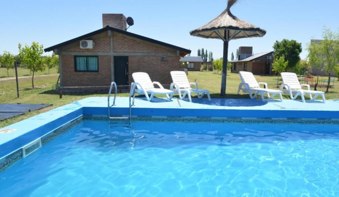 Casita Rural con Pileta Privada