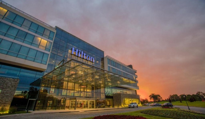 Hilton Pilar